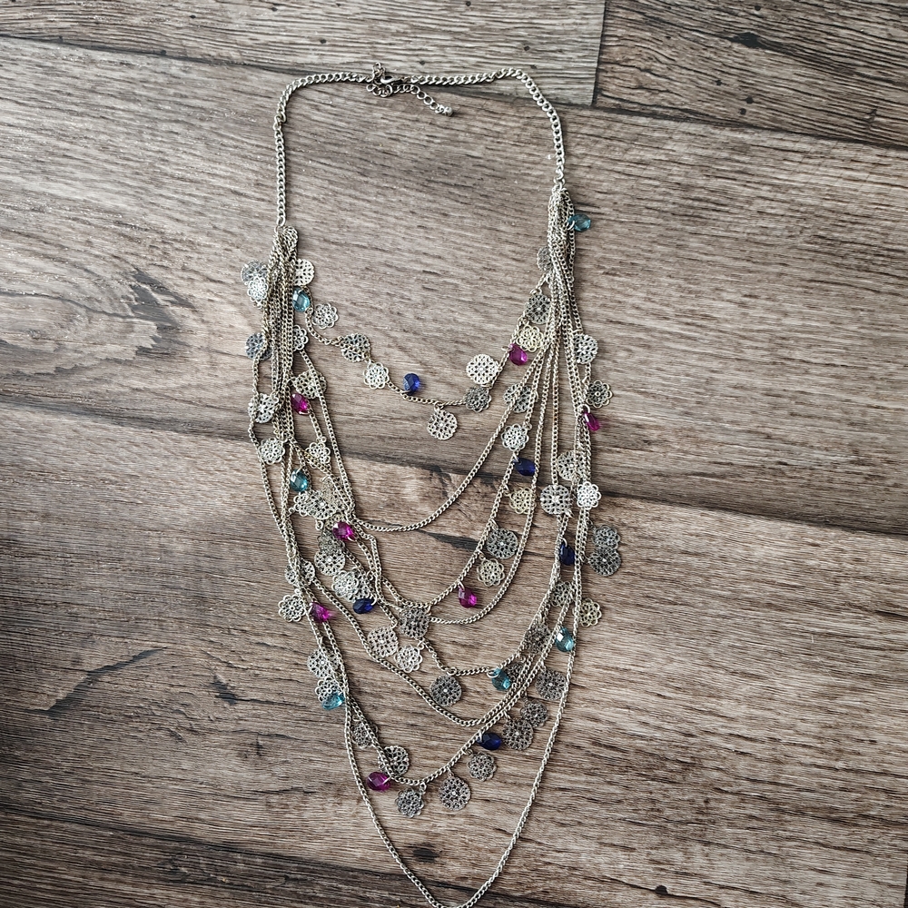 Elegant Multi-Color Necklace - Picture 4 of 6